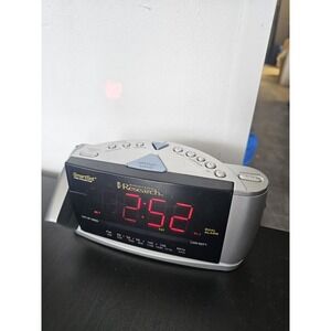 Emerson Research Alarm Clock AM/FM Radio Smart Set Time Projection Model CKS3516